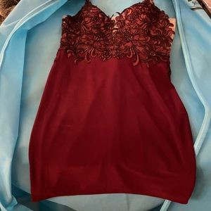 Beautiful prom dress. Burgundy size 4